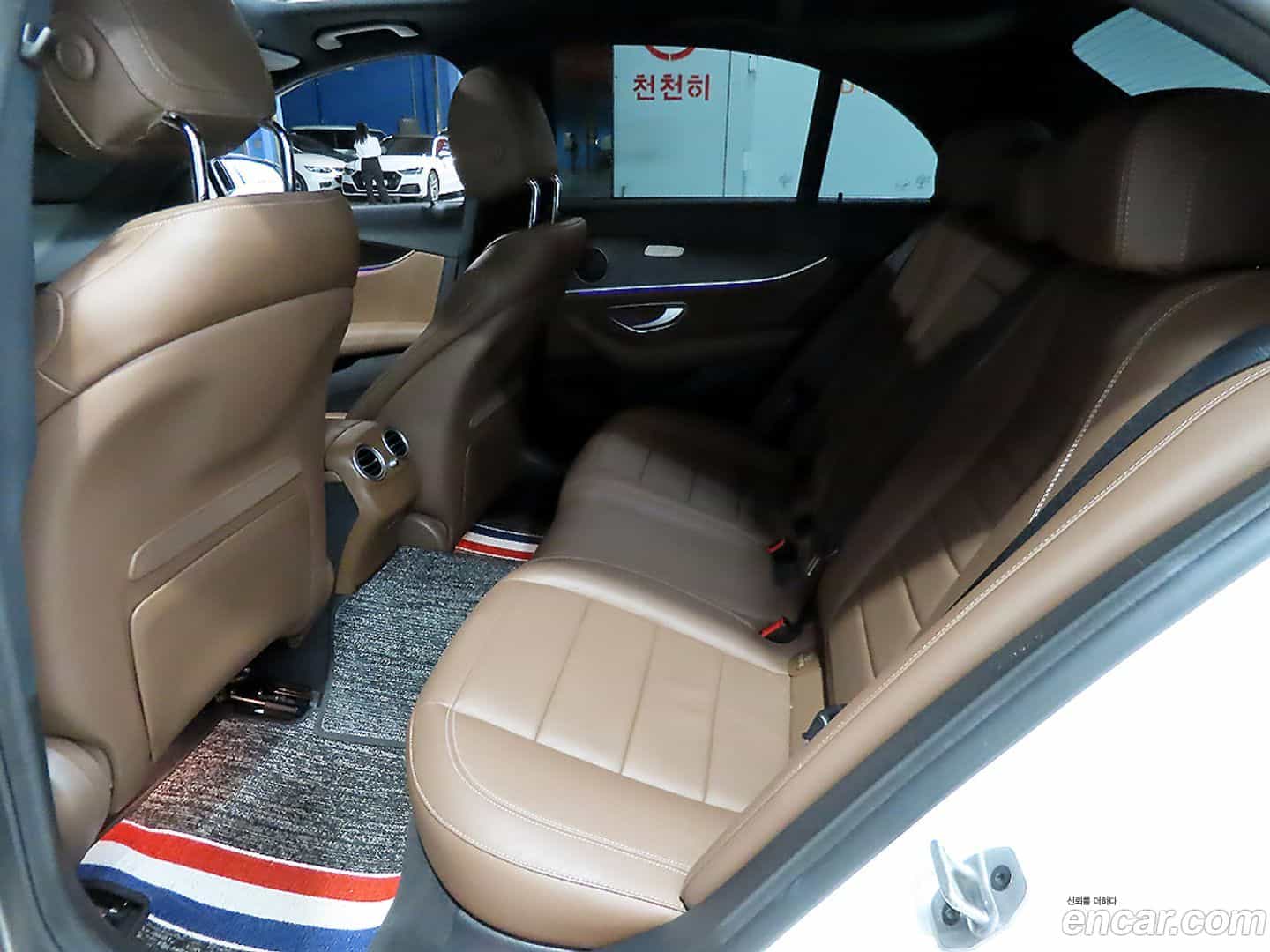 E-Class Mercedes-Benz 2022.6-OPTION-015