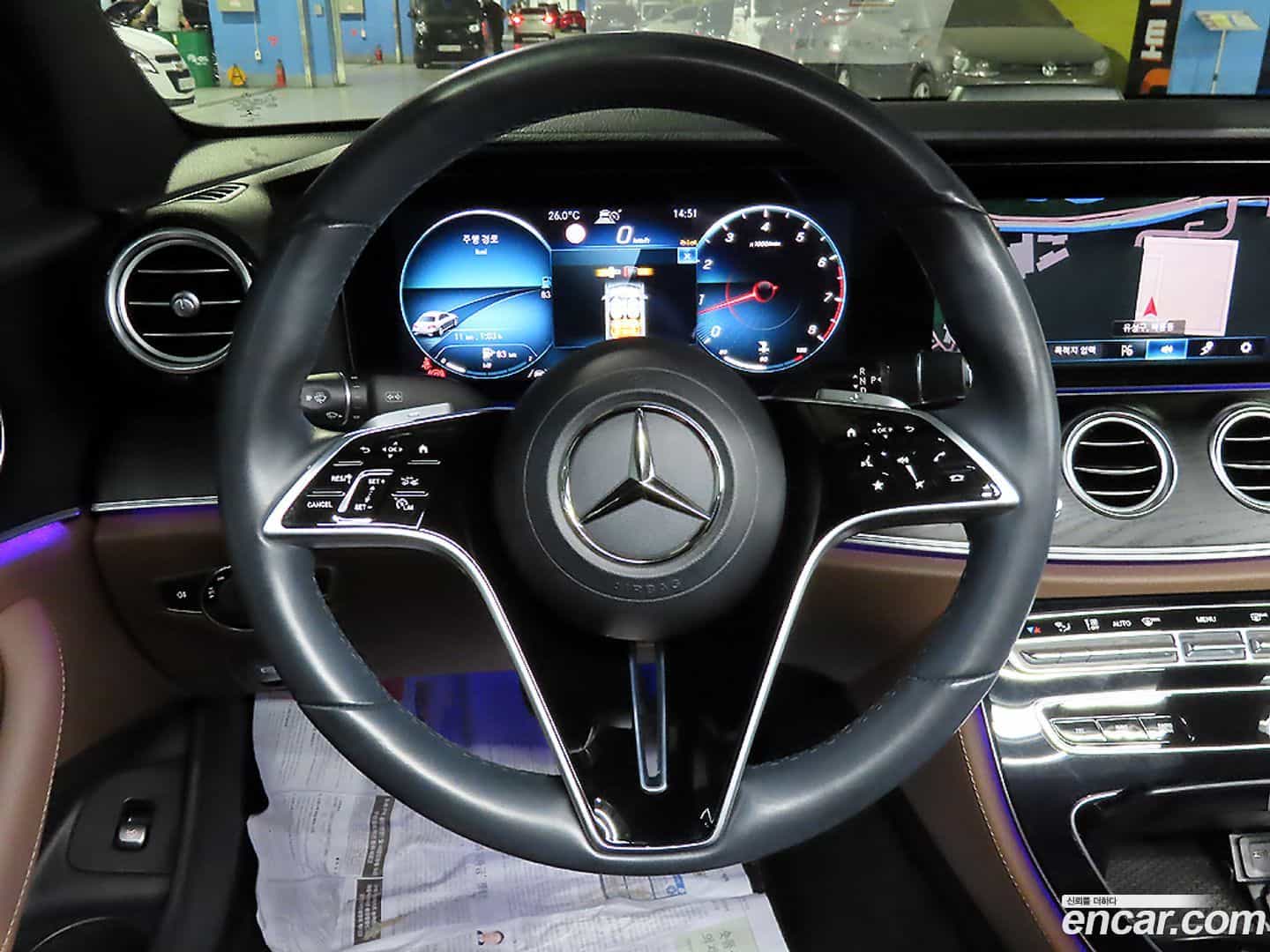 E-Class Mercedes-Benz 2022.6-OPTION-018