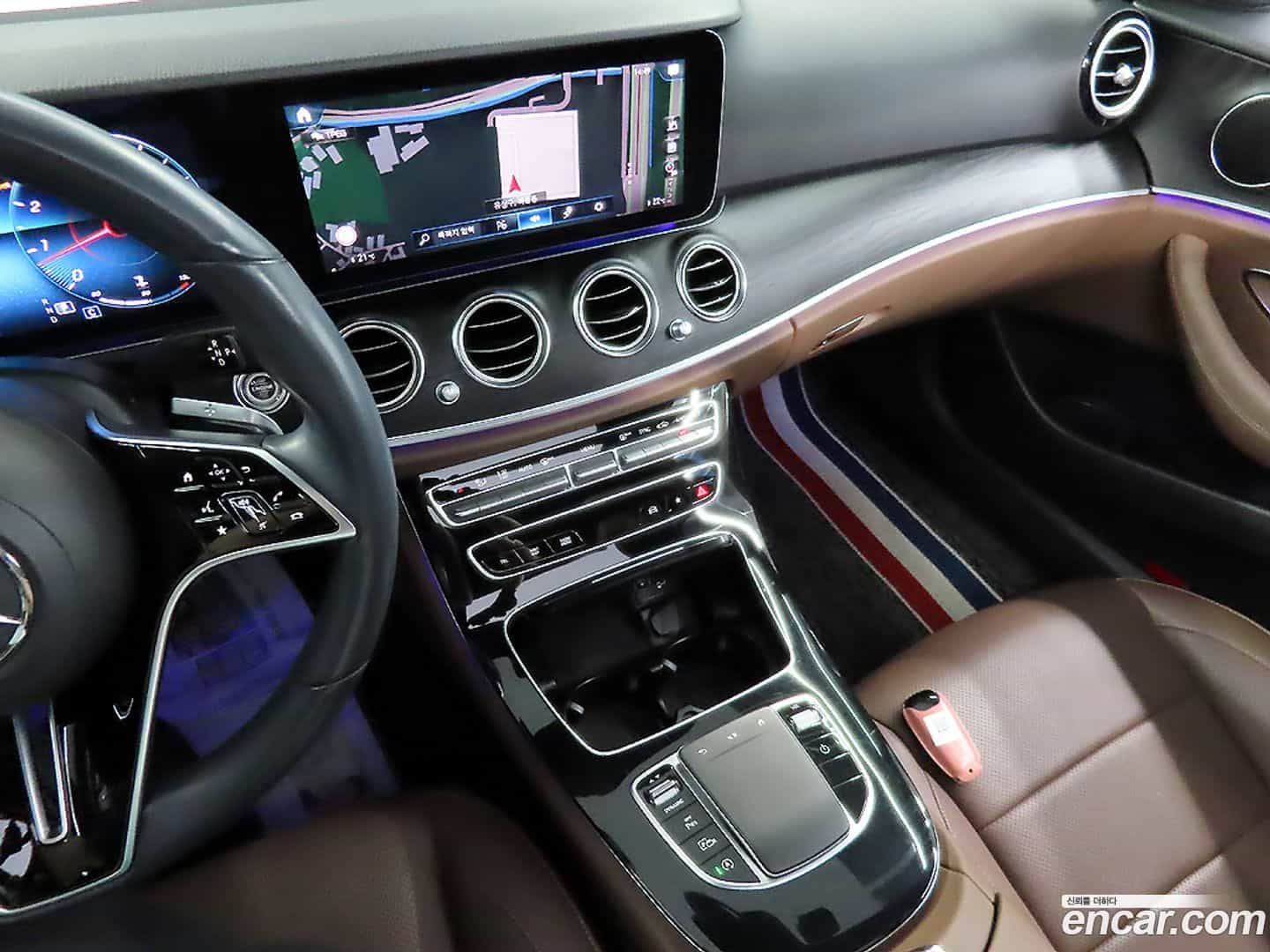 E-Class Mercedes-Benz 2022.6-OPTION-022
