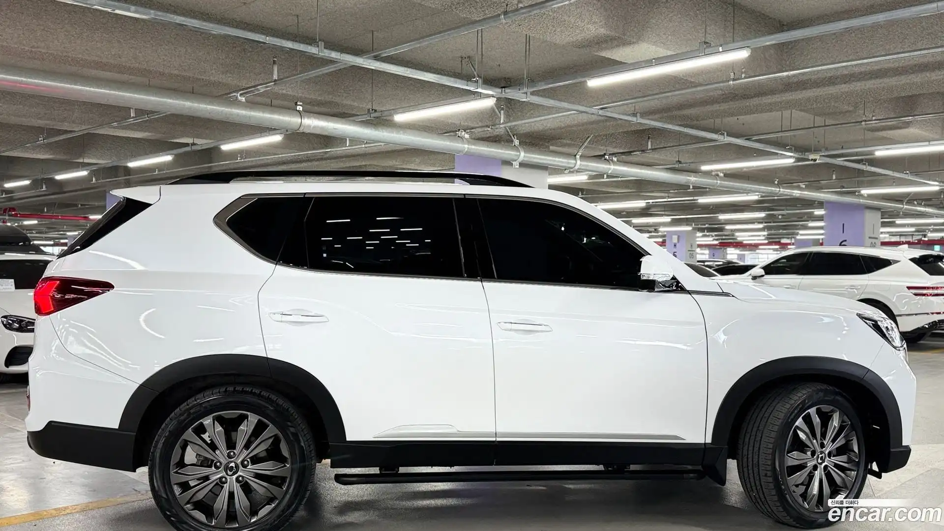 Rexton KG Mobility 2024.2-INNER-009