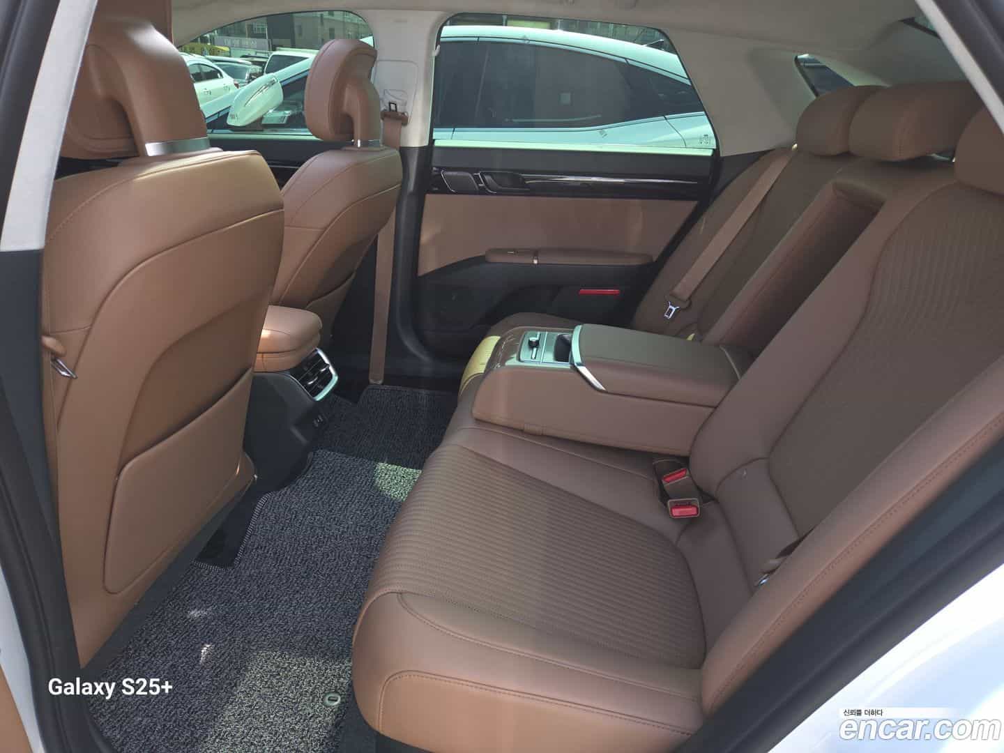 Grandeur Hyundai 2023.1-INNER-008