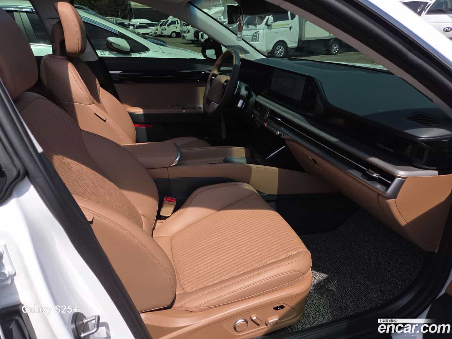 Grandeur Hyundai 2023.1-INNER-010