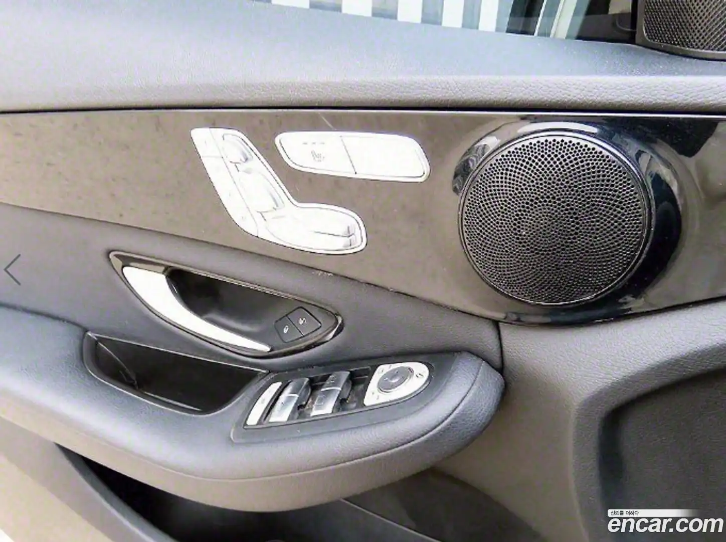 C-Class Mercedes-Benz 2018.3-INNER-009