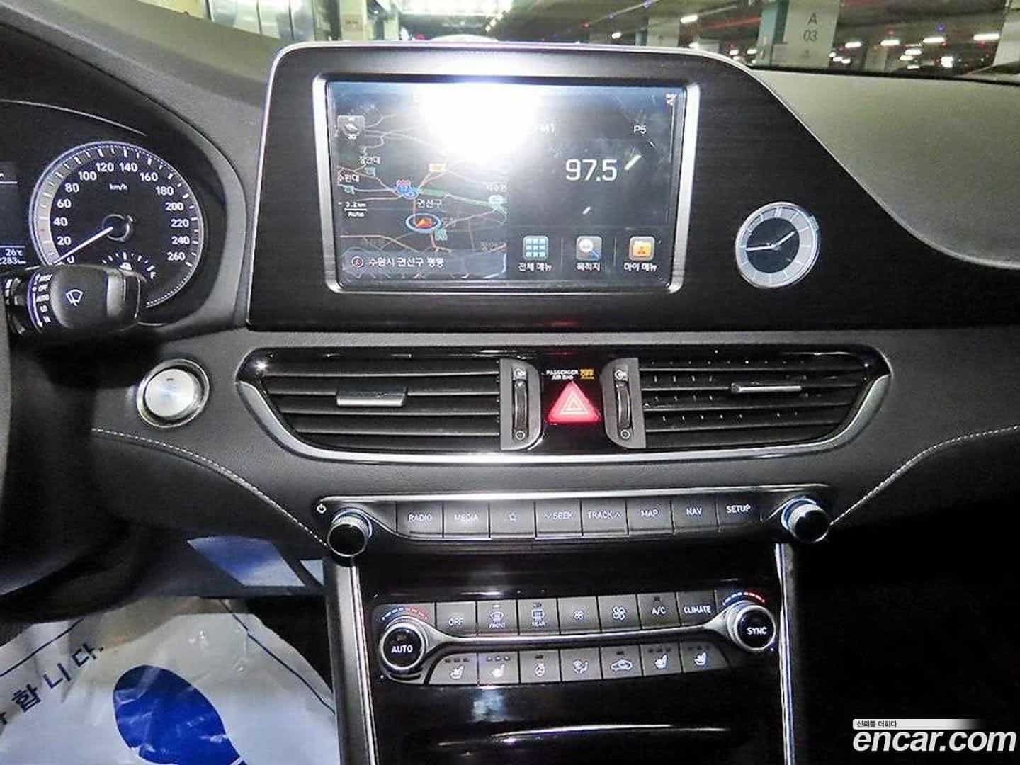 Grandeur Hyundai 2016.11-OPTION-015