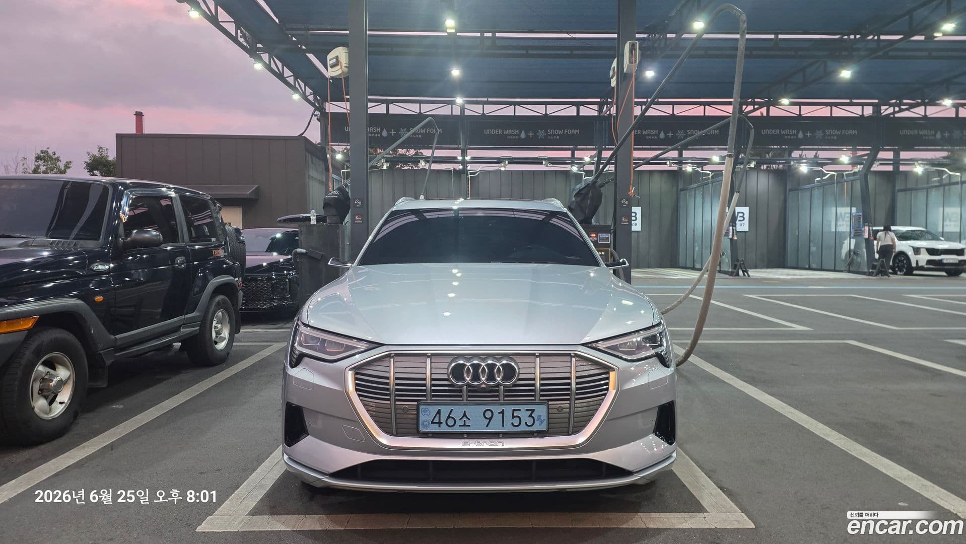 Main__Slider__Photo:e-tron Audi 2021.9-0