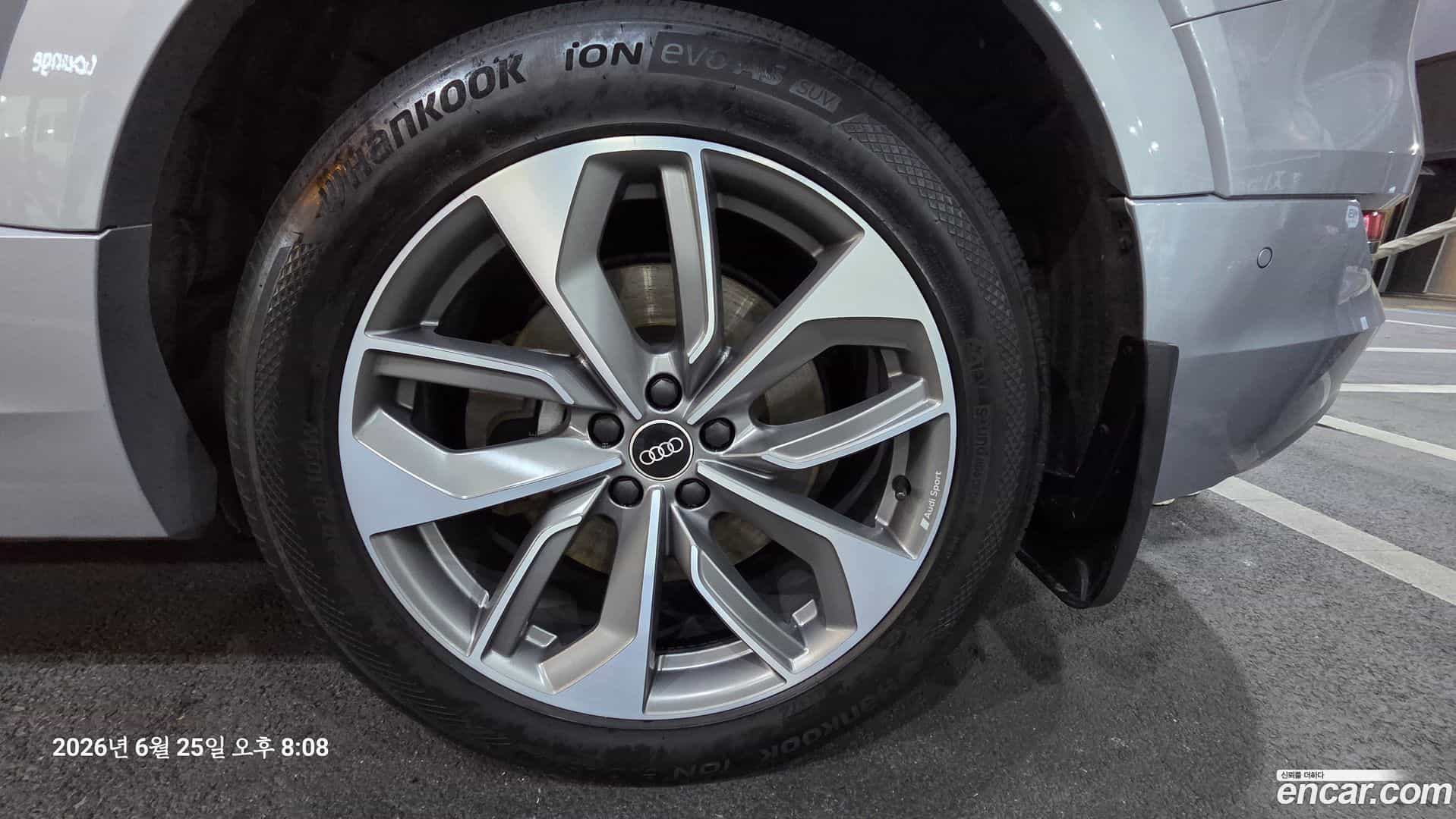 e-tron Audi 2021.9-INNER-010