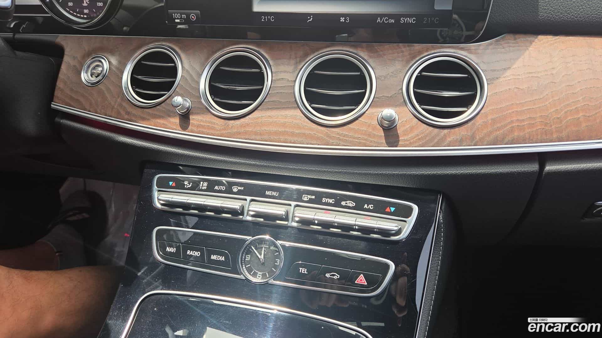 E-Class Mercedes-Benz 2016.10-OPTION-020