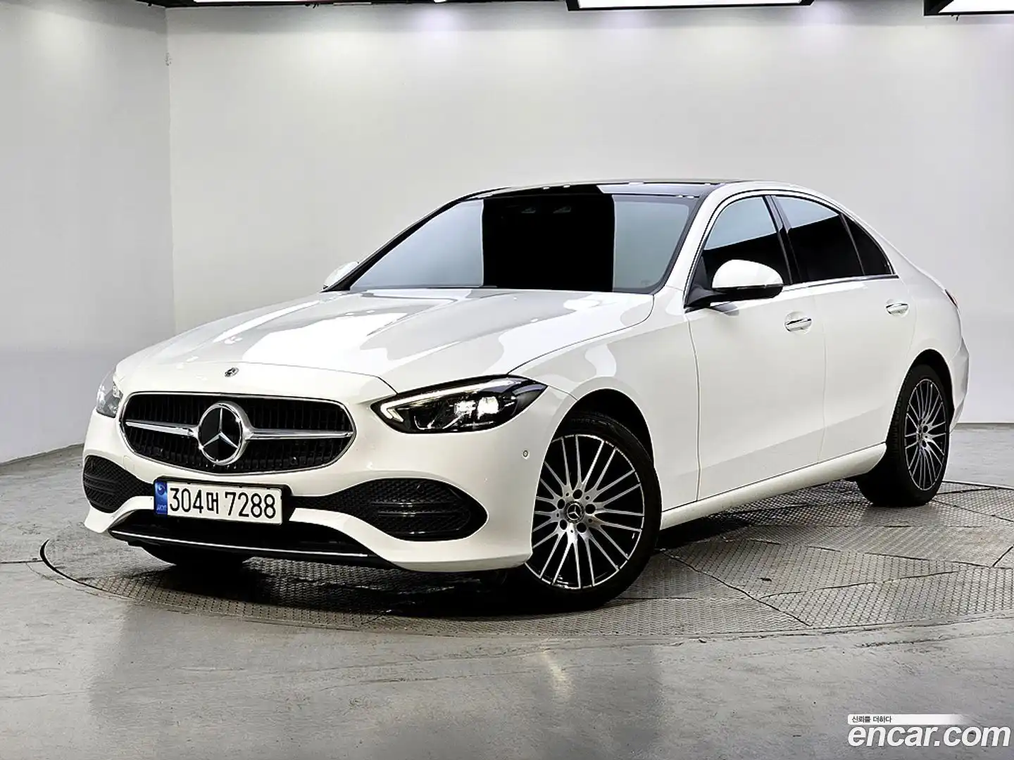 C-Class Mercedes-Benz 2022.10-OUTER-001
