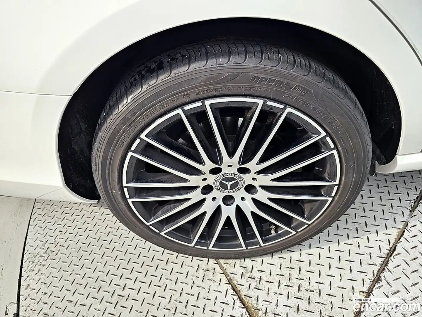 C-Class Mercedes-Benz 2022.10-OPTION-024