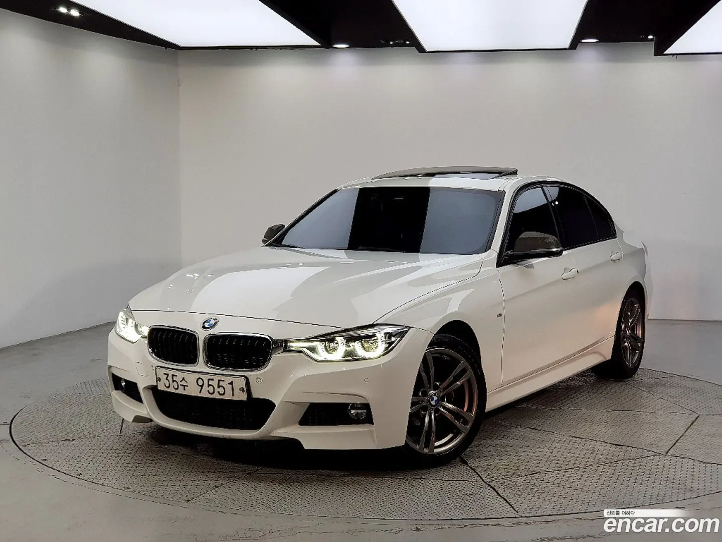 Main__Slider__Photo:3-Series BMW 2018.1-0