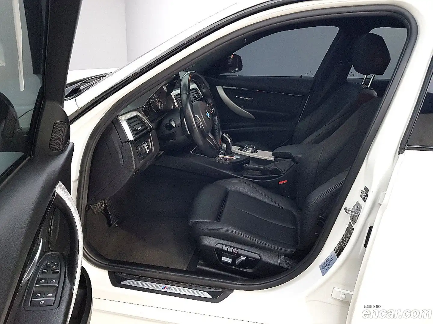 3-Series BMW 2018.1-INNER-008