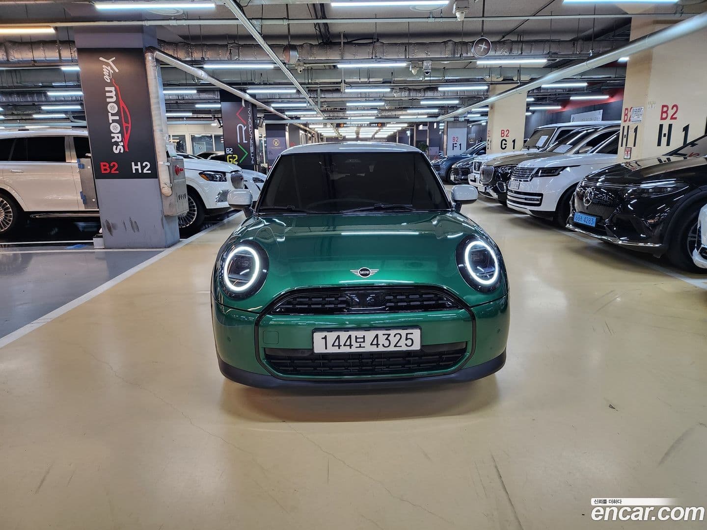Main__Slider__Photo:Cooper Mini 2025.11-0