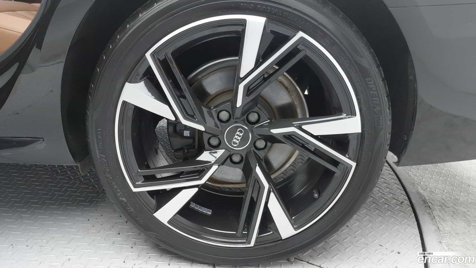 A4 Audi 2021.10-OPTION-022