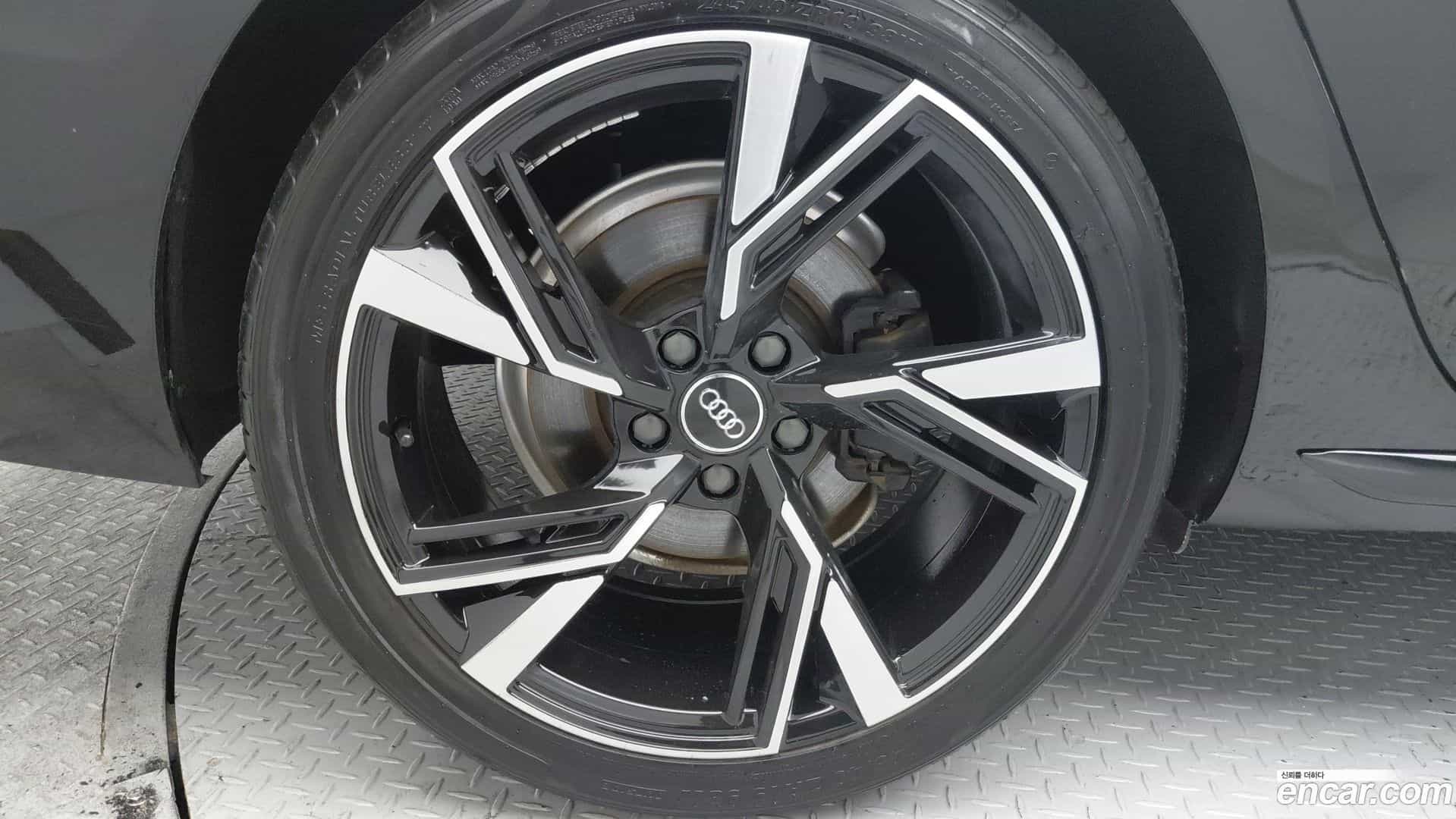 A4 Audi 2021.10-OPTION-024