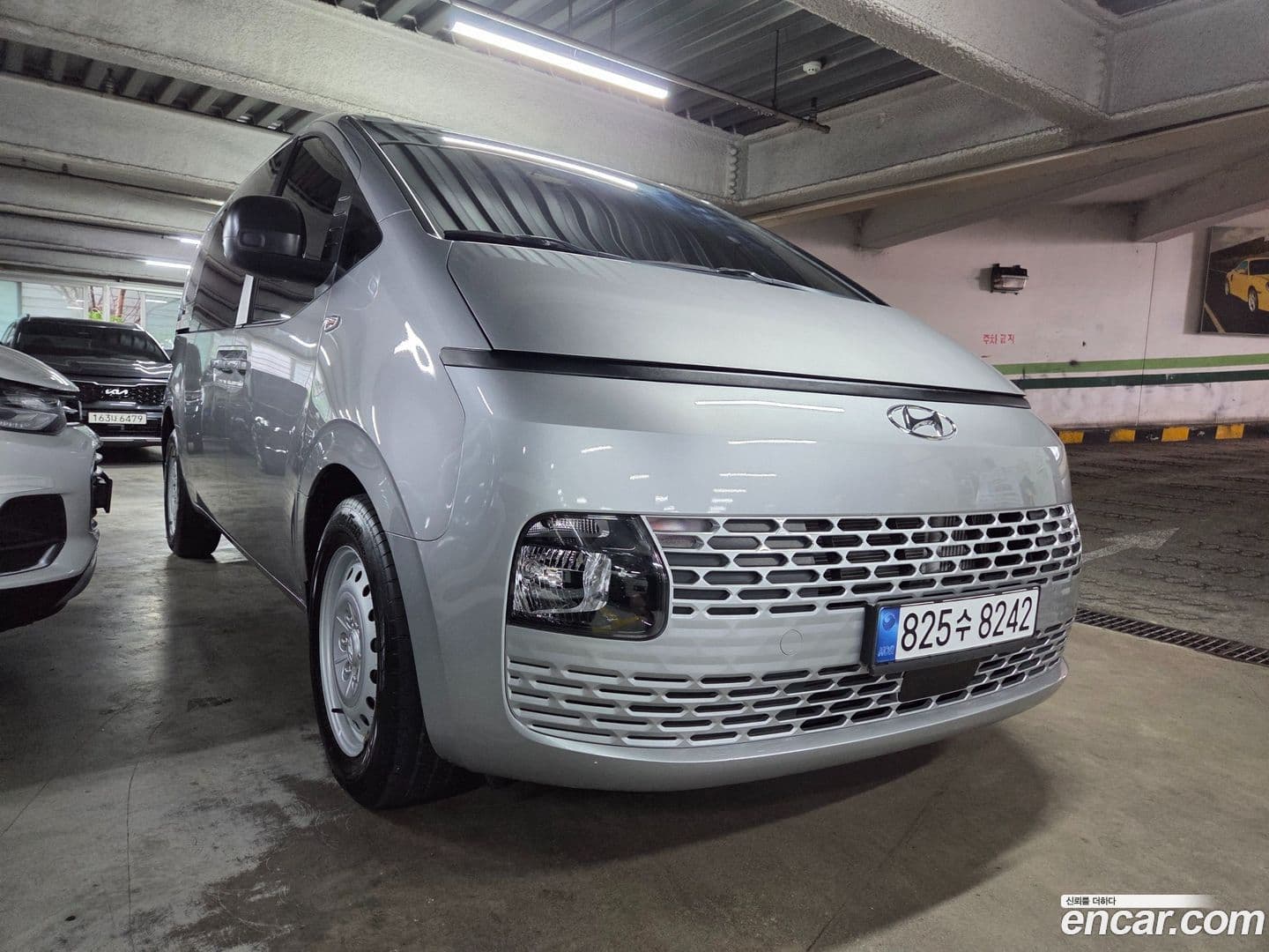 Main__Slider__Photo:Staria Hyundai 2022.4-0