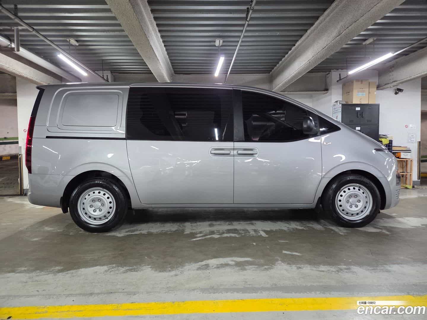 Staria Hyundai 2022.4-OPTION-023