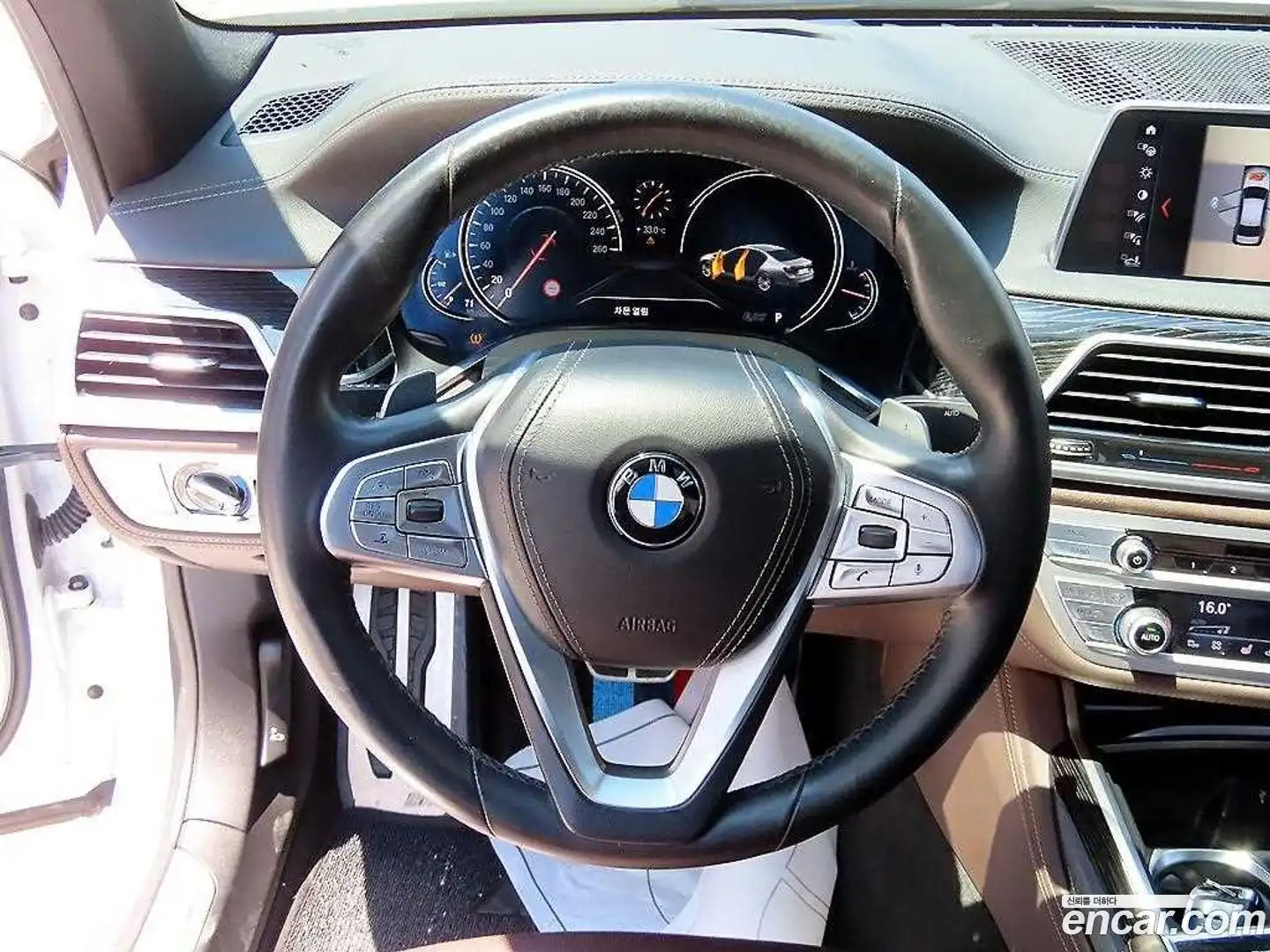 7-Series BMW 2017.11-INNER-008