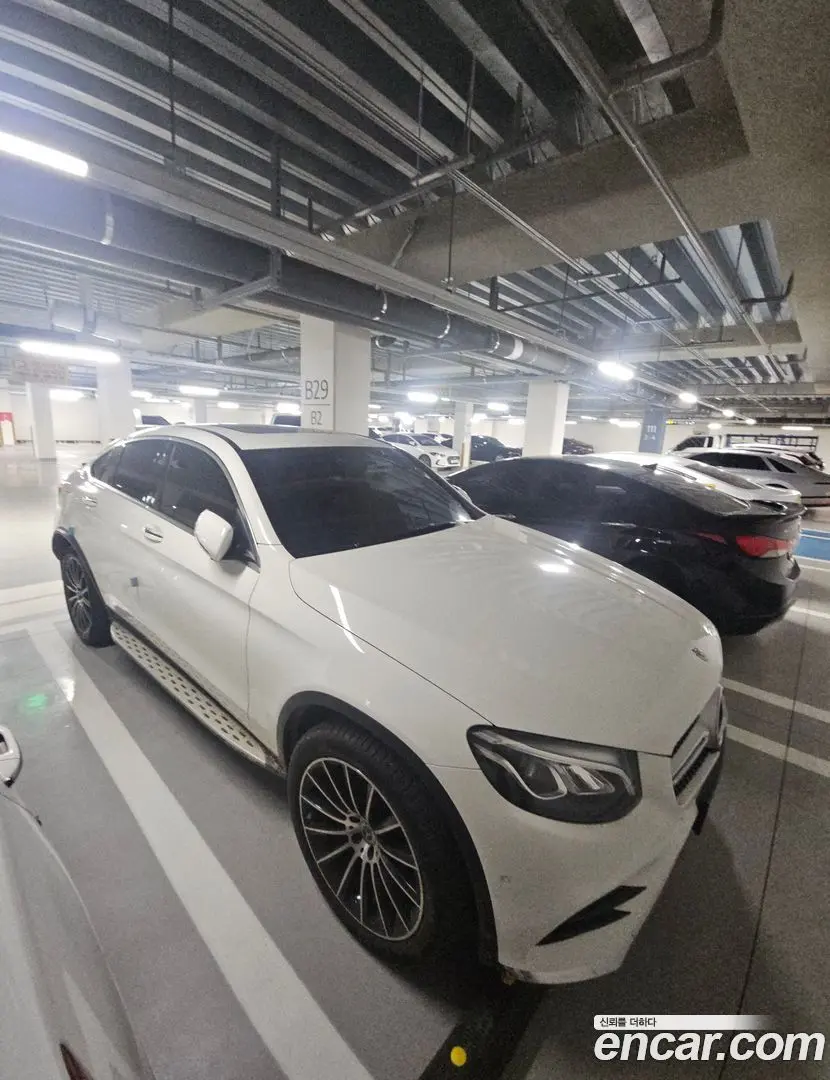 Main__Slider__Photo:GLC-Class Mercedes-Benz 2017.10-0