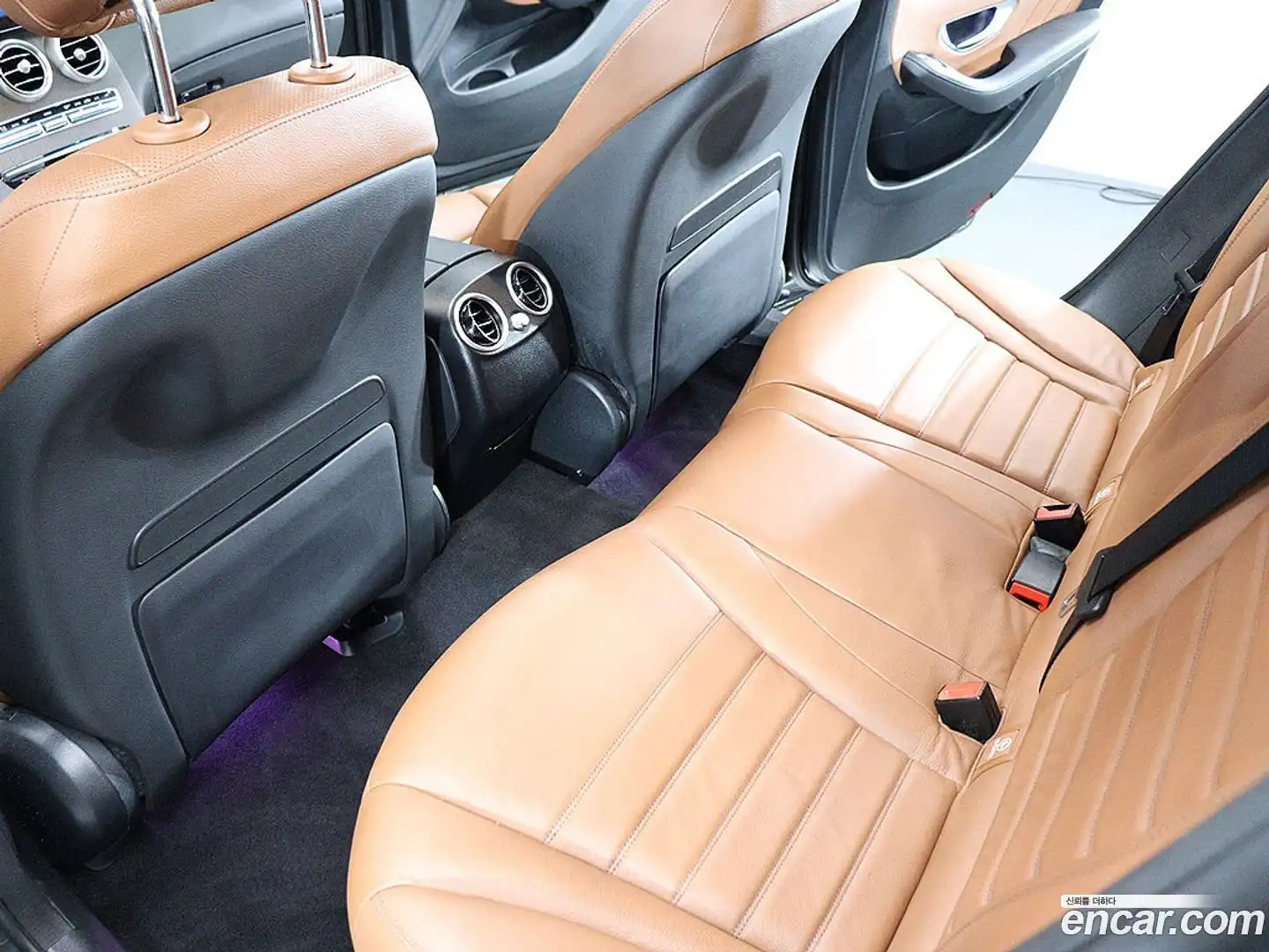GLC-Class Mercedes-Benz 2022.8-OPTION-020
