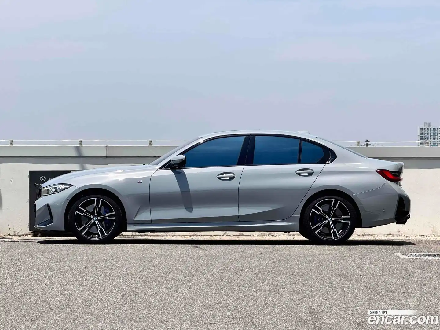 3-Series BMW 2023.9-OUTER-004