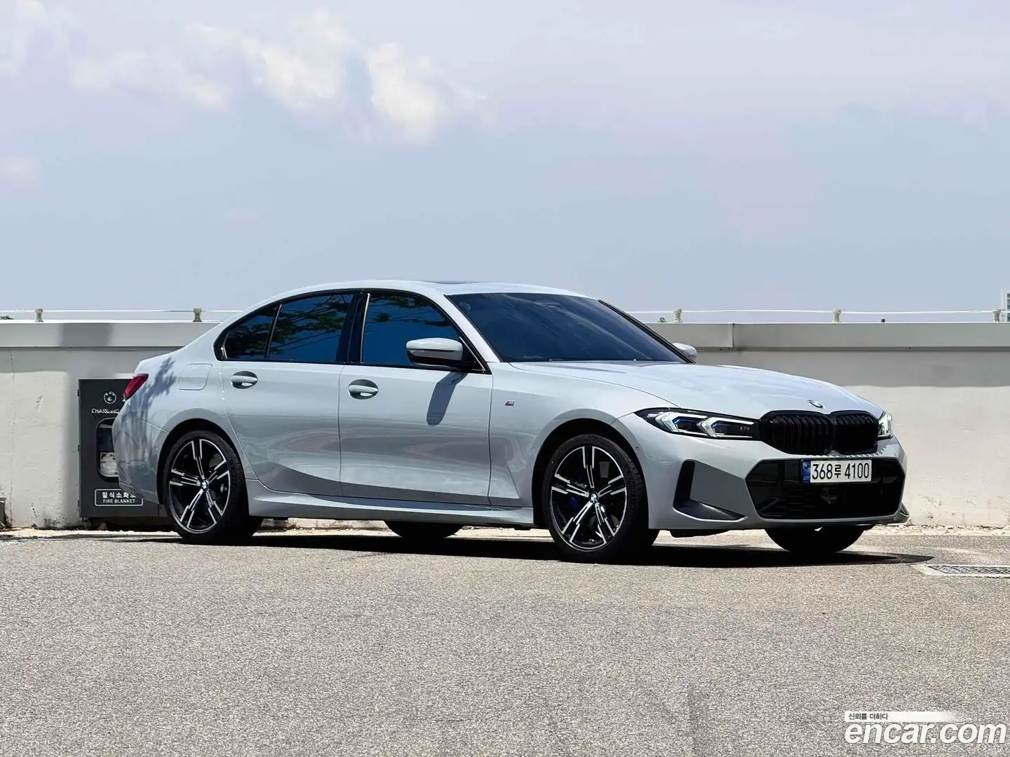 3-Series BMW 2023.9-OUTER-006