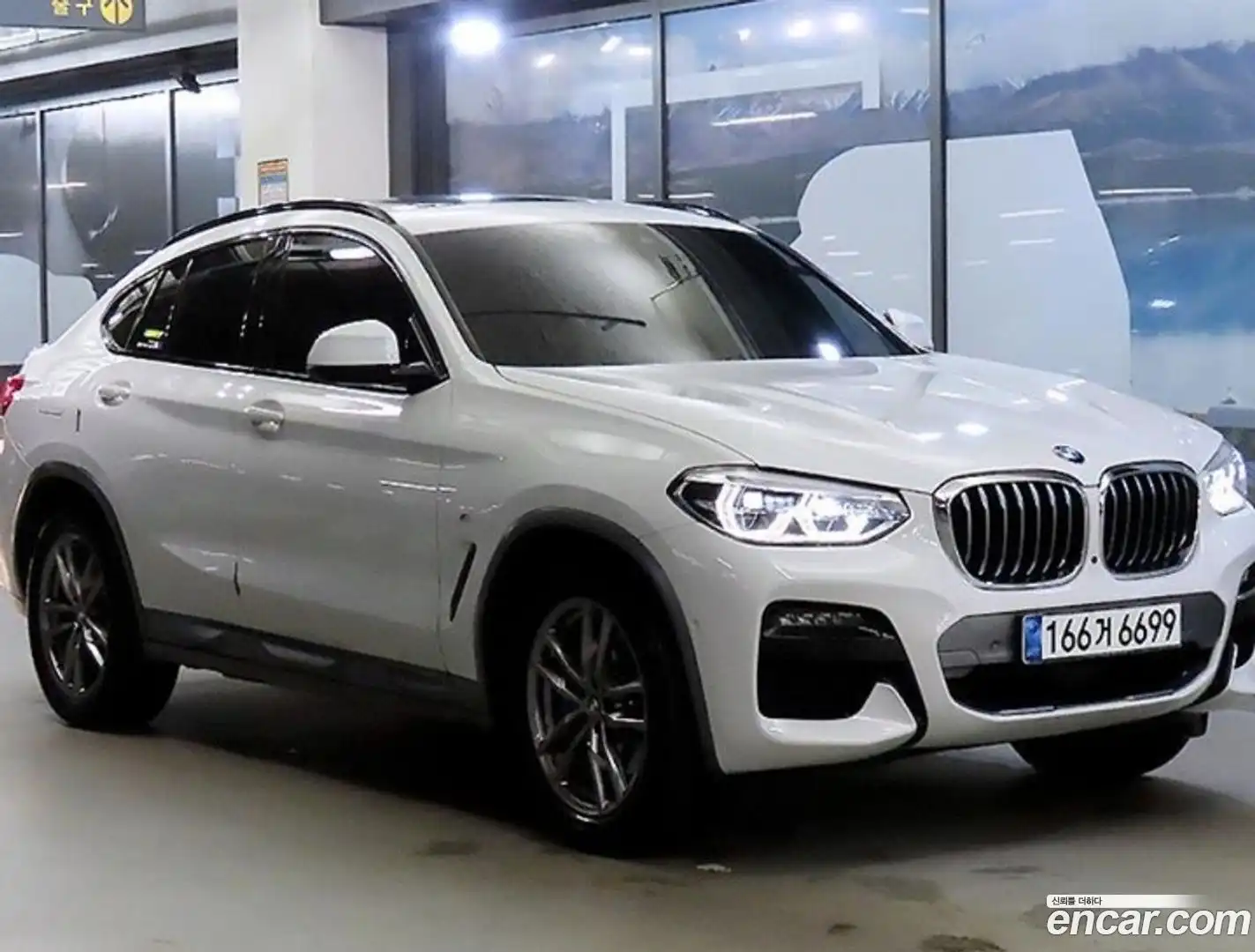 X4 BMW 2021.0-OUTER-001