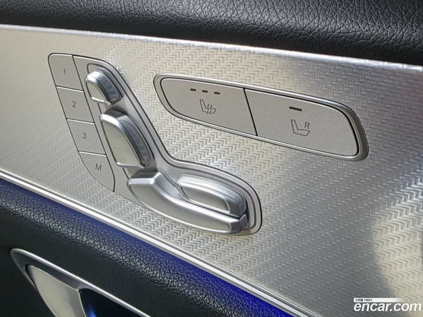 E-Class Mercedes-Benz 2020.8-OPTION-020