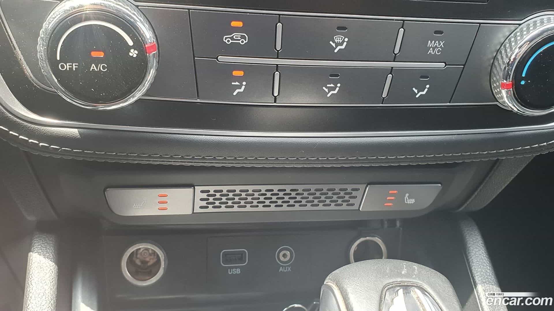 Rexton KG Mobility 2020.0-INNER-009