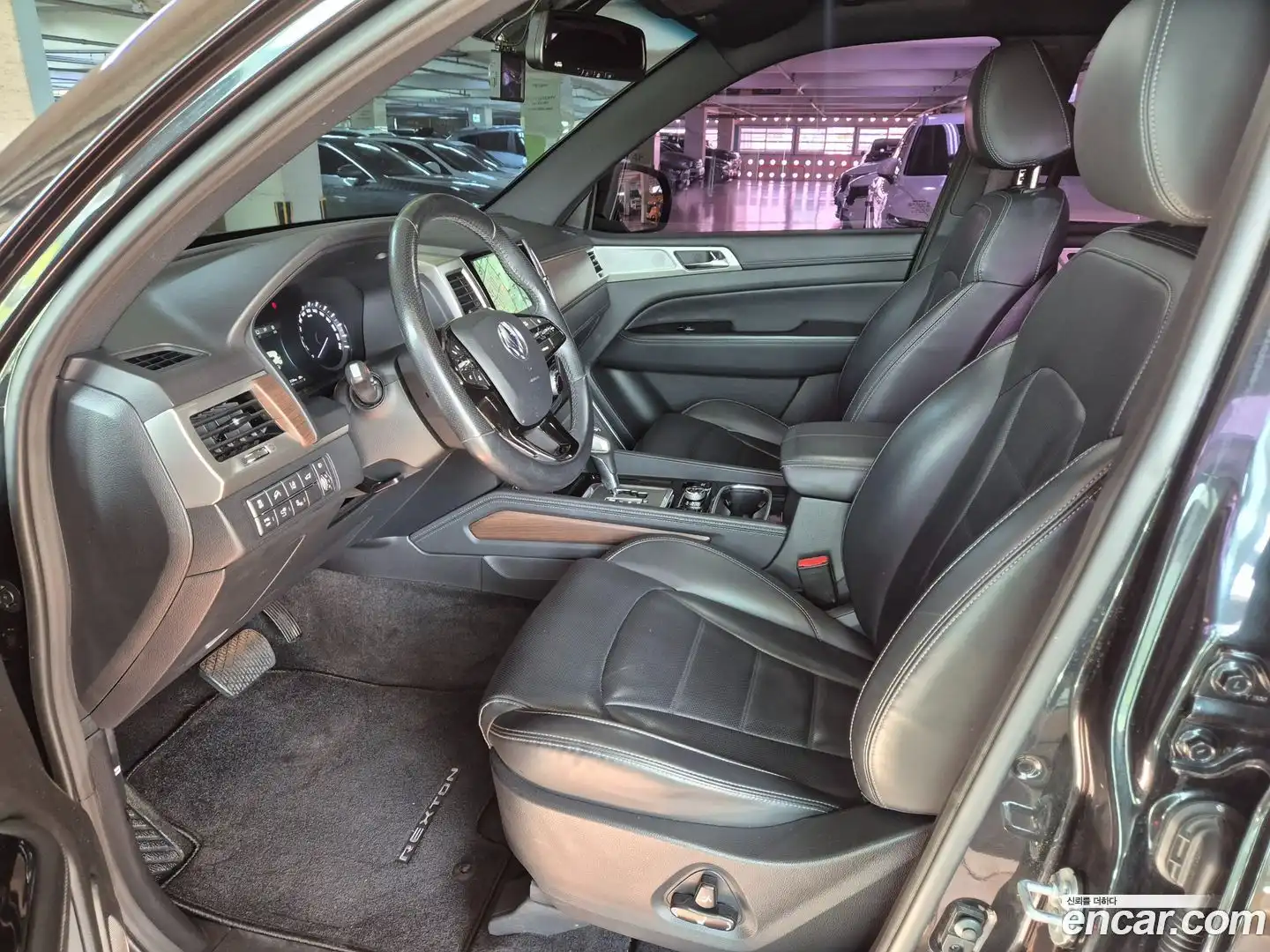 Rexton KG Mobility 2018.0-INNER-010