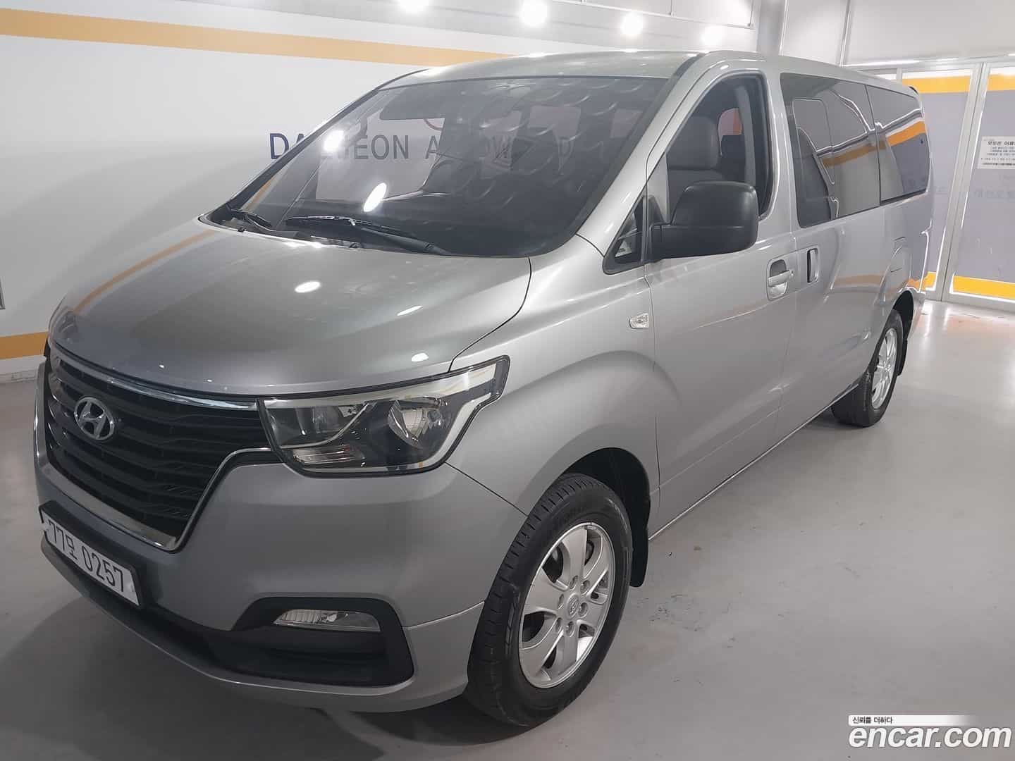 Starex Hyundai 2018.1-OUTER-001