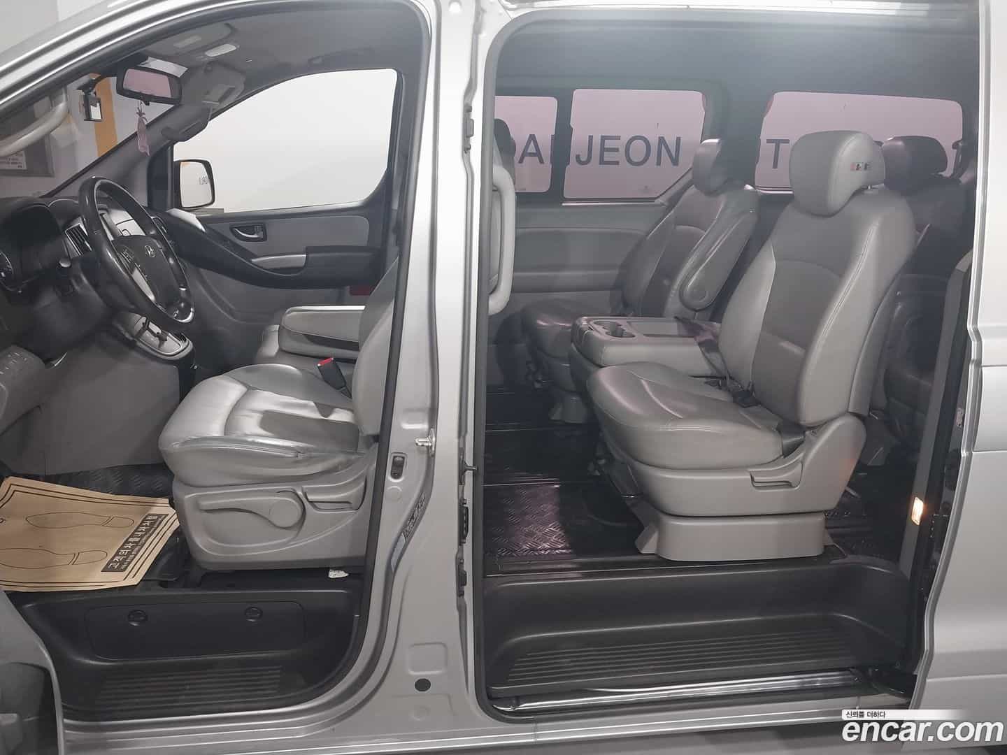 Starex Hyundai 2018.1-OPTION-016