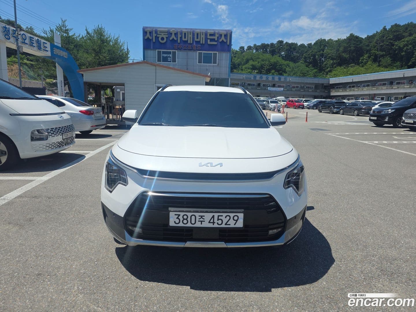 Main__Slider__Photo:Niro Kia 2022.4-0