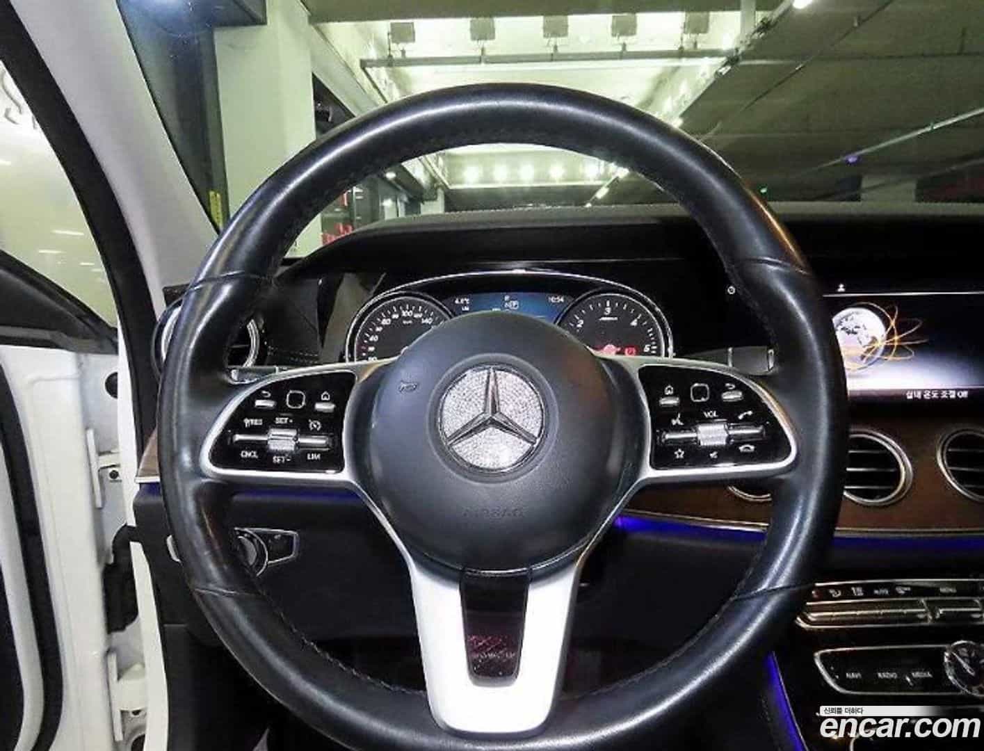 E-Class Mercedes-Benz 2019.4-INNER-008