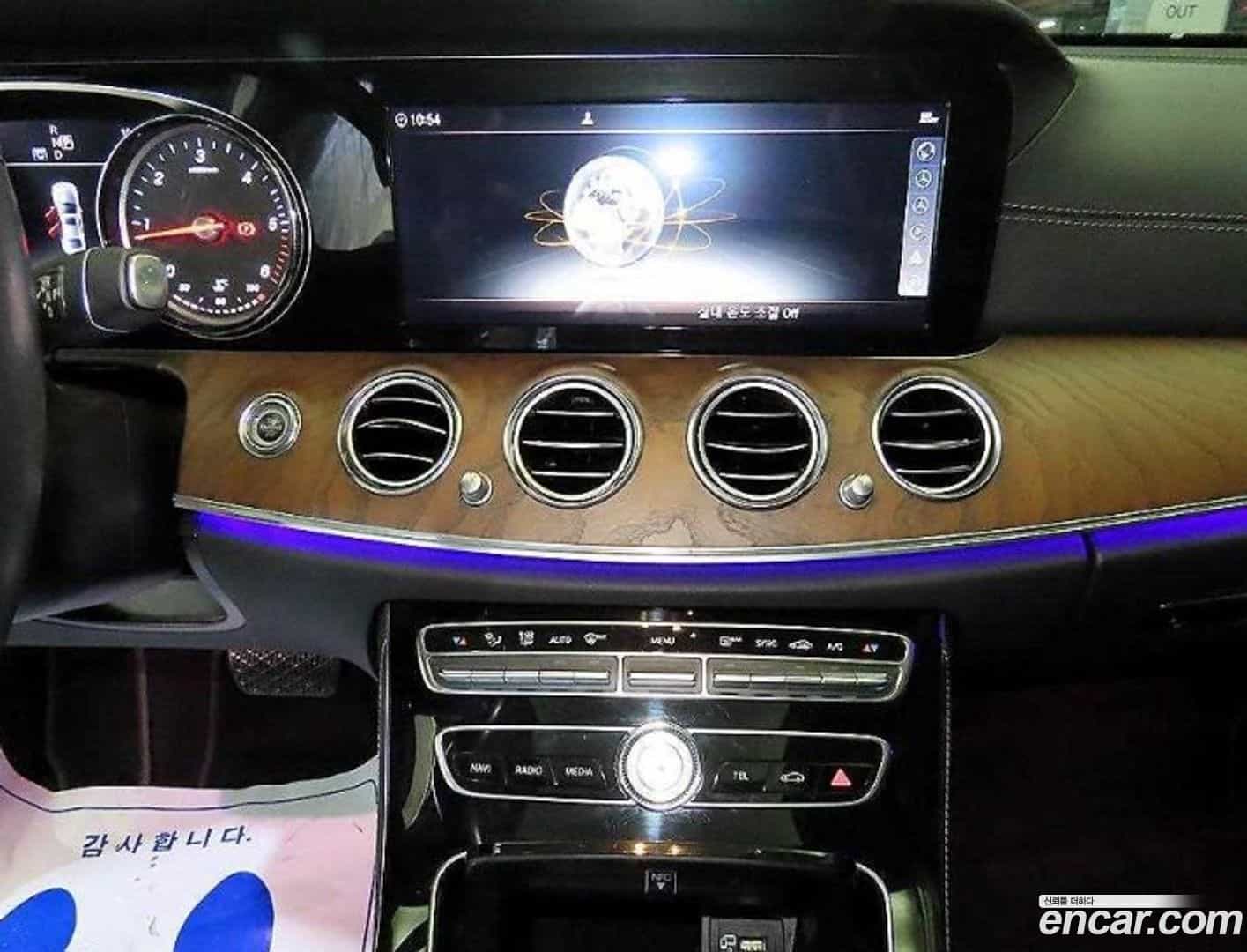 E-Class Mercedes-Benz 2019.4-OPTION-015
