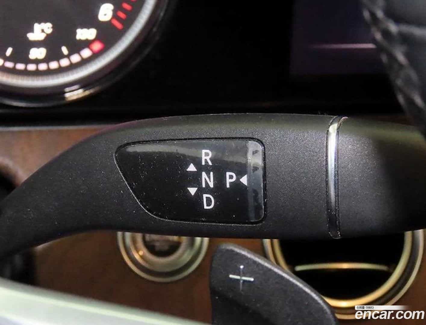 E-Class Mercedes-Benz 2019.4-OPTION-017