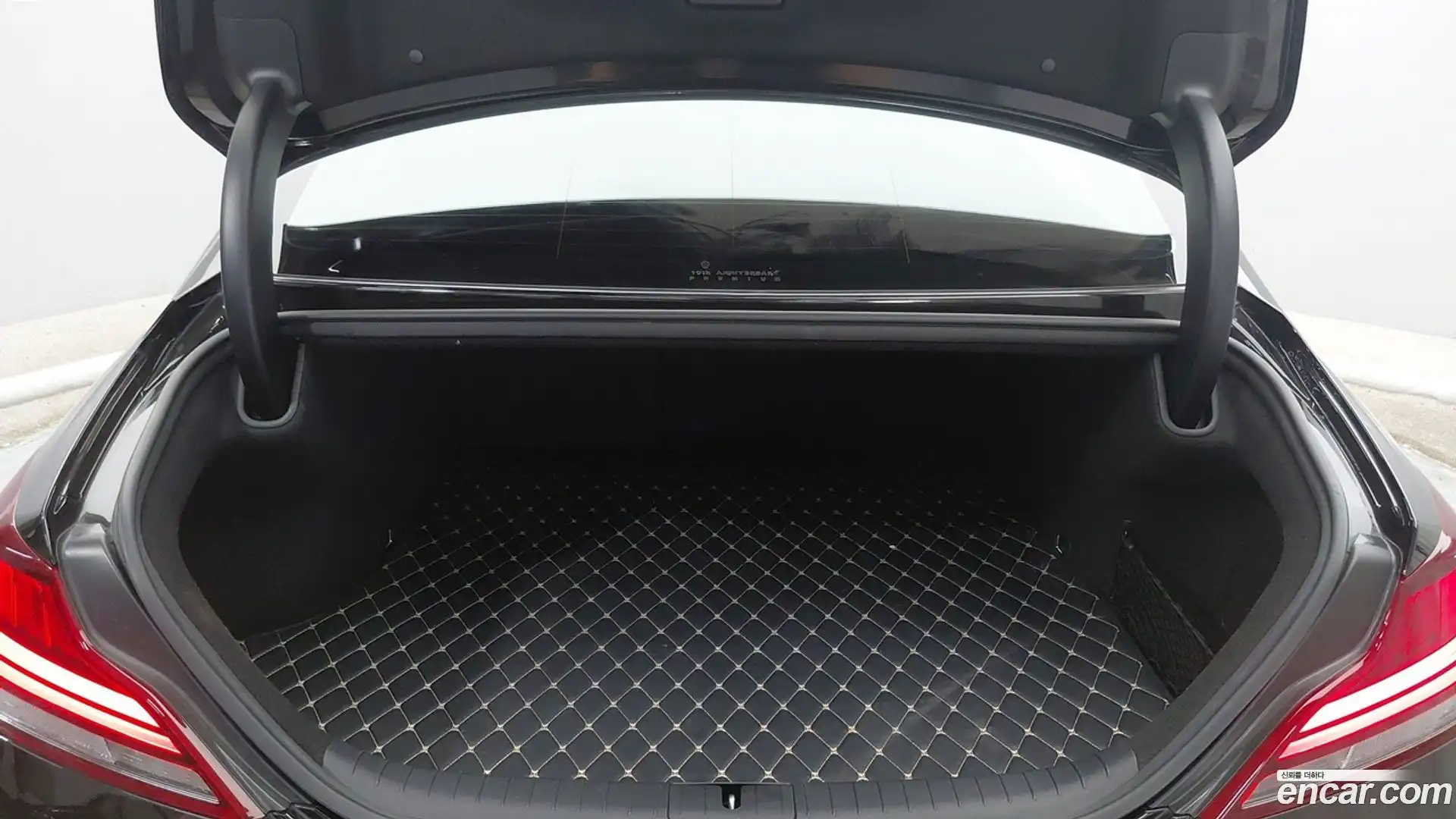 G70 Genesis 2019.1-INNER-007