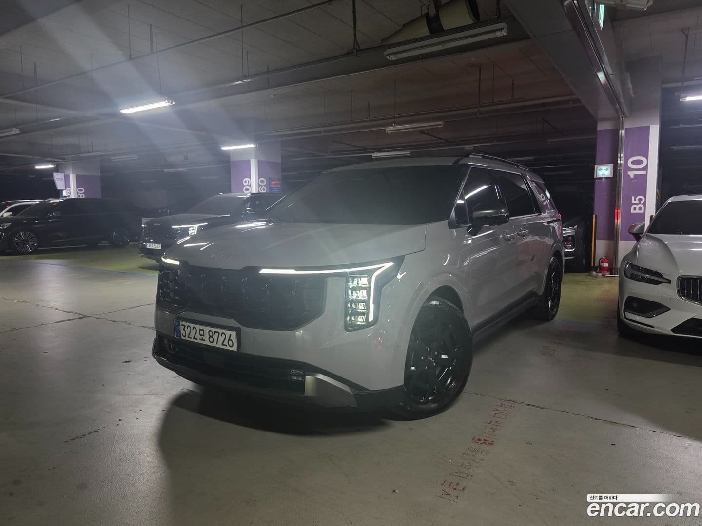 Main__Slider__Photo:Canival Kia 2025.5-0
