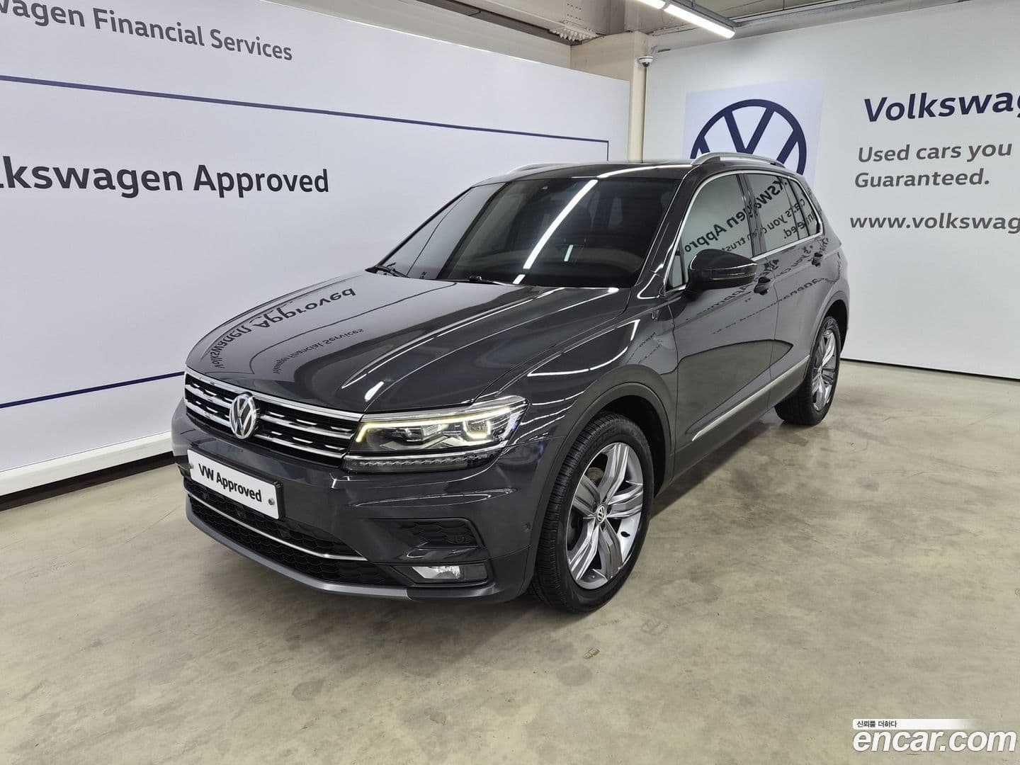 Main__Slider__Photo:Tiguan Volkswagen 2018.6-0