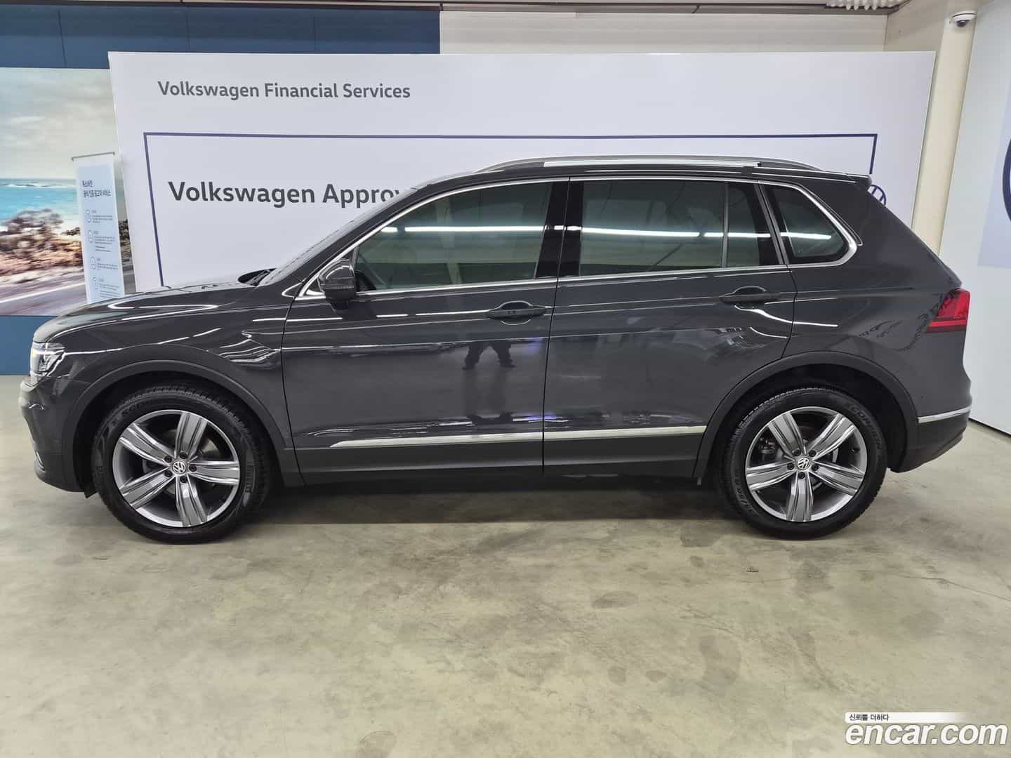 Tiguan Volkswagen 2018.6-OPTION-023