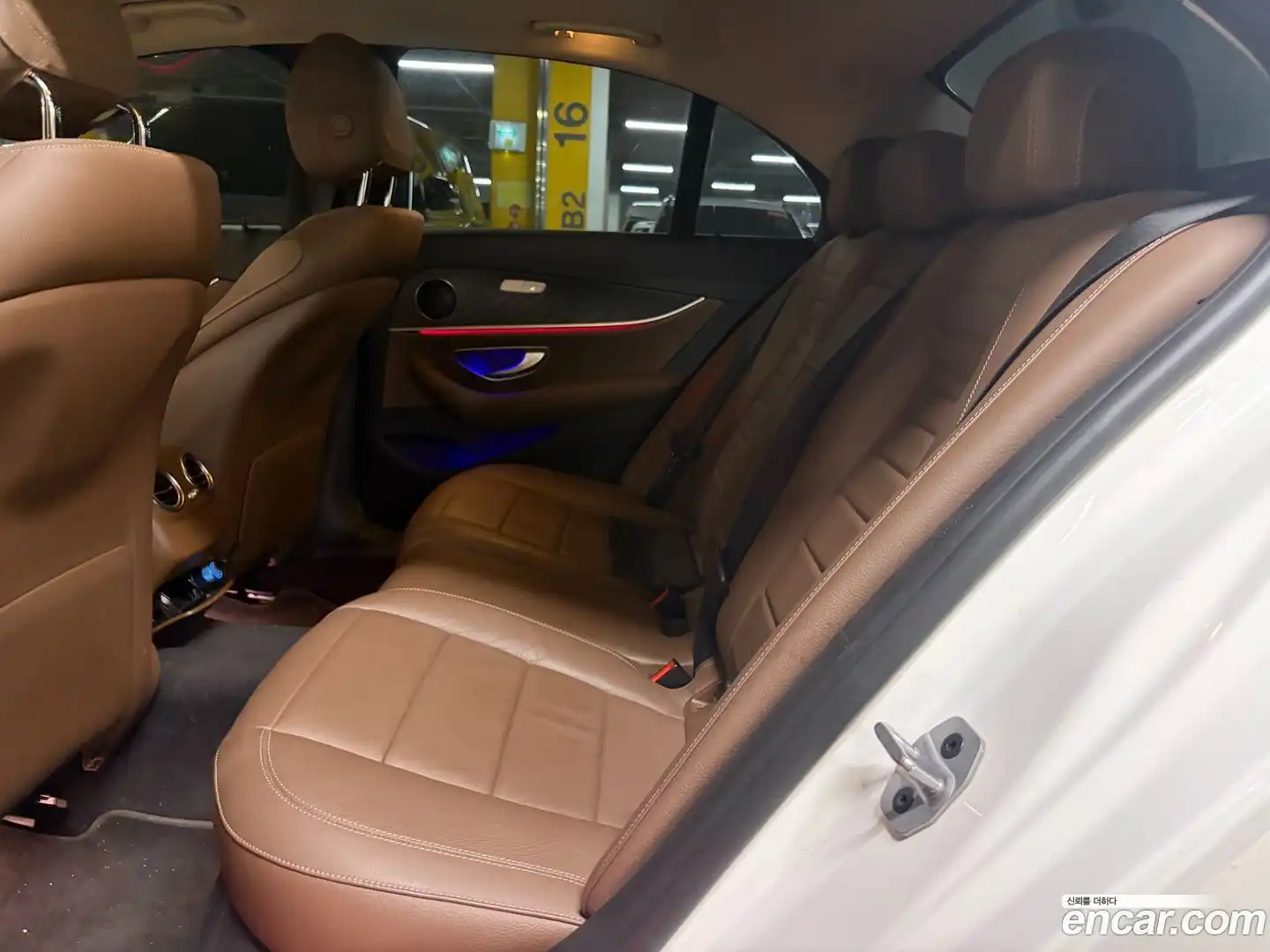 E-Class Mercedes-Benz 2019.3-OPTION-015