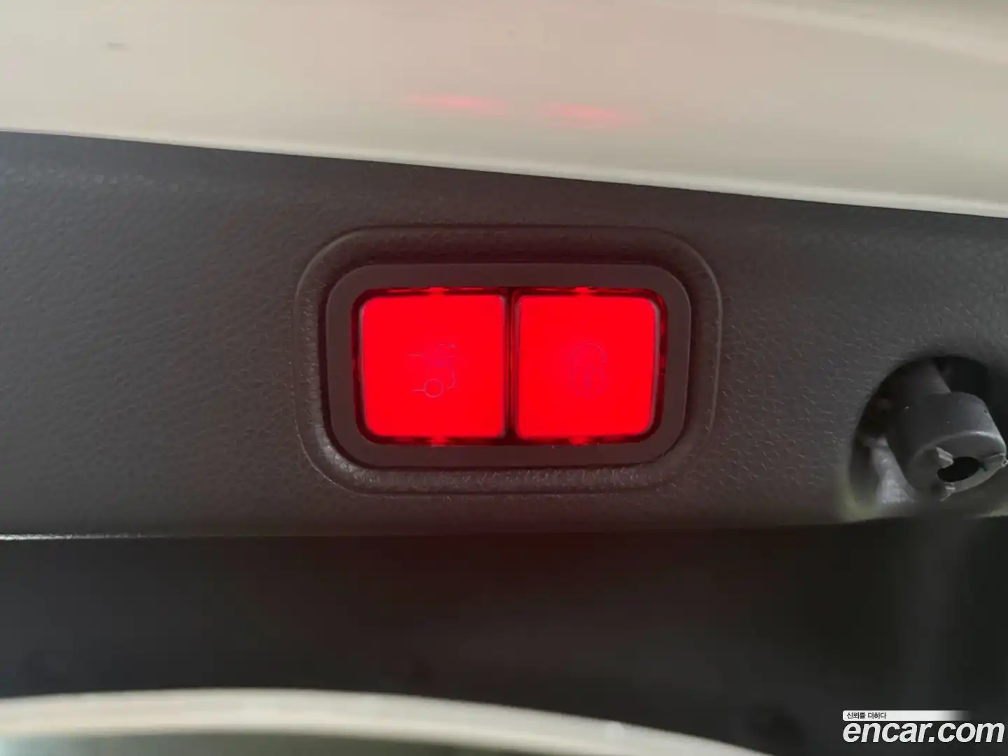 E-Class Mercedes-Benz 2019.3-OPTION-023