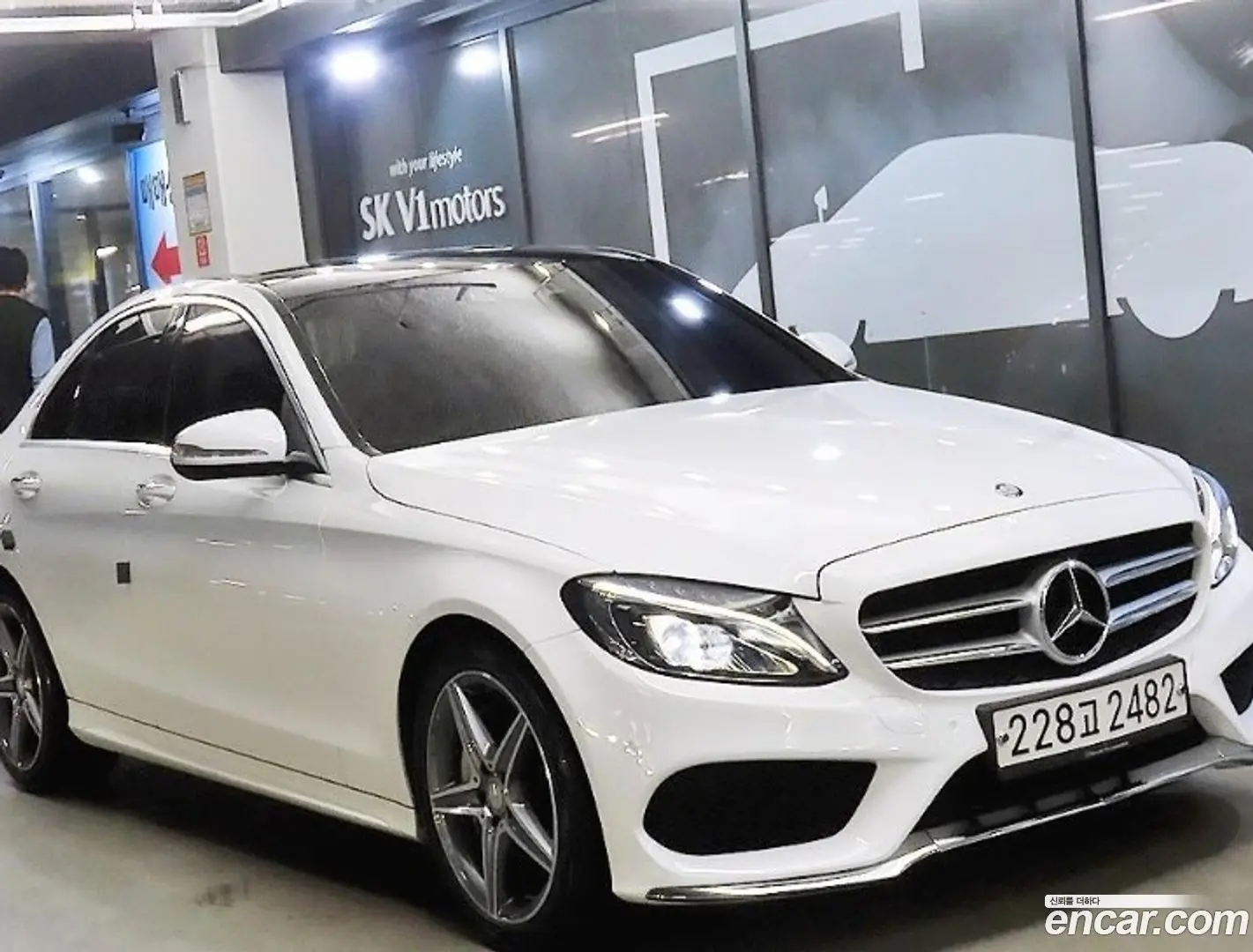 Main__Slider__Photo:C-Class Mercedes-Benz 2015.0-0