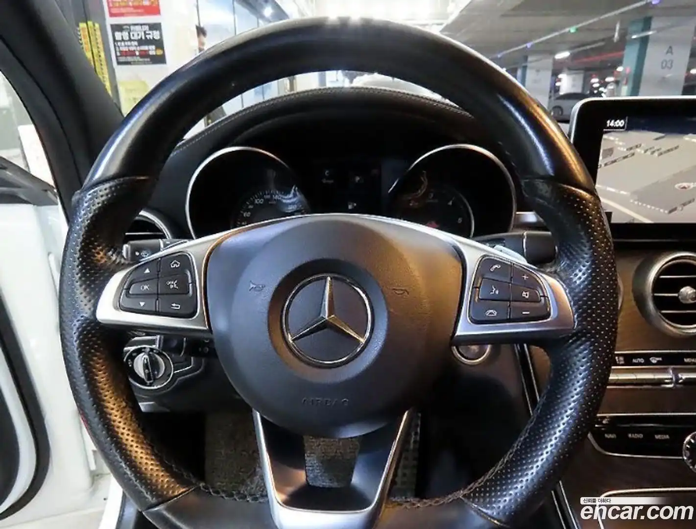 C-Class Mercedes-Benz 2015.0-INNER-008