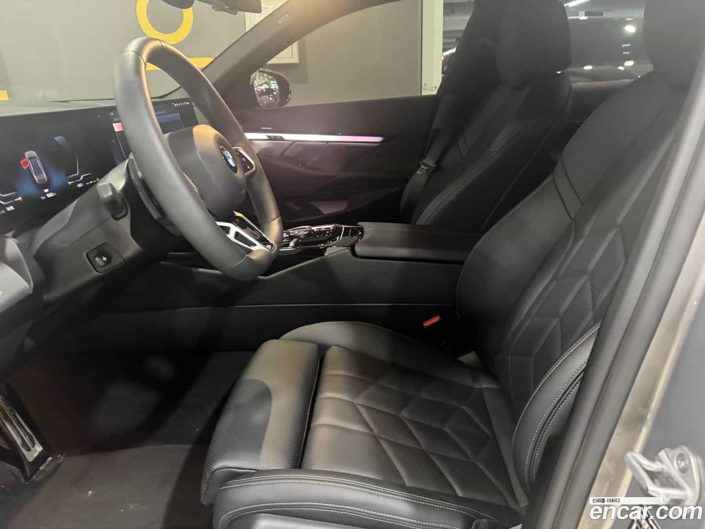 5-Series BMW 2025.1-INNER-010