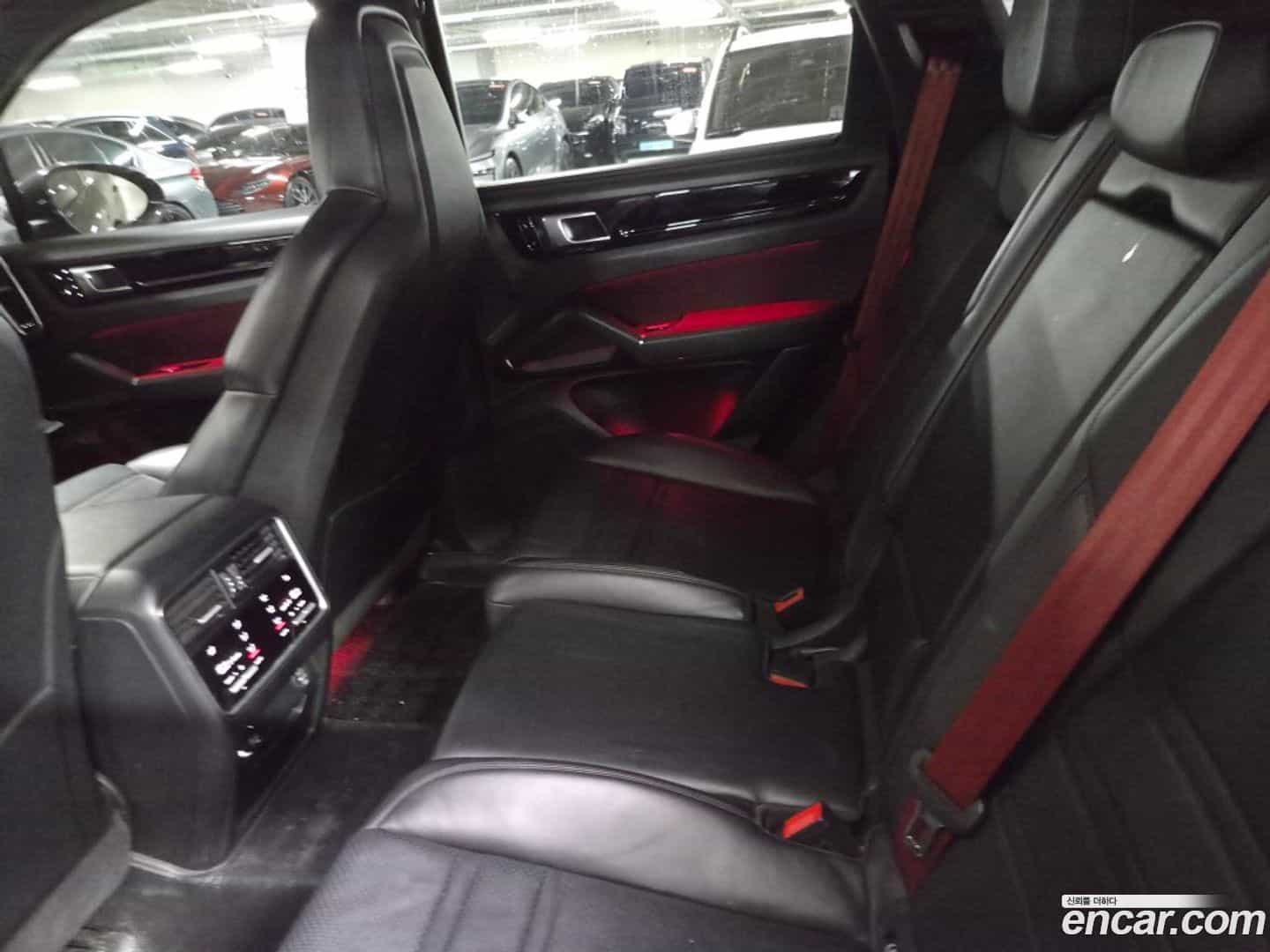 Cayenne Porsche 2019.1-INNER-008