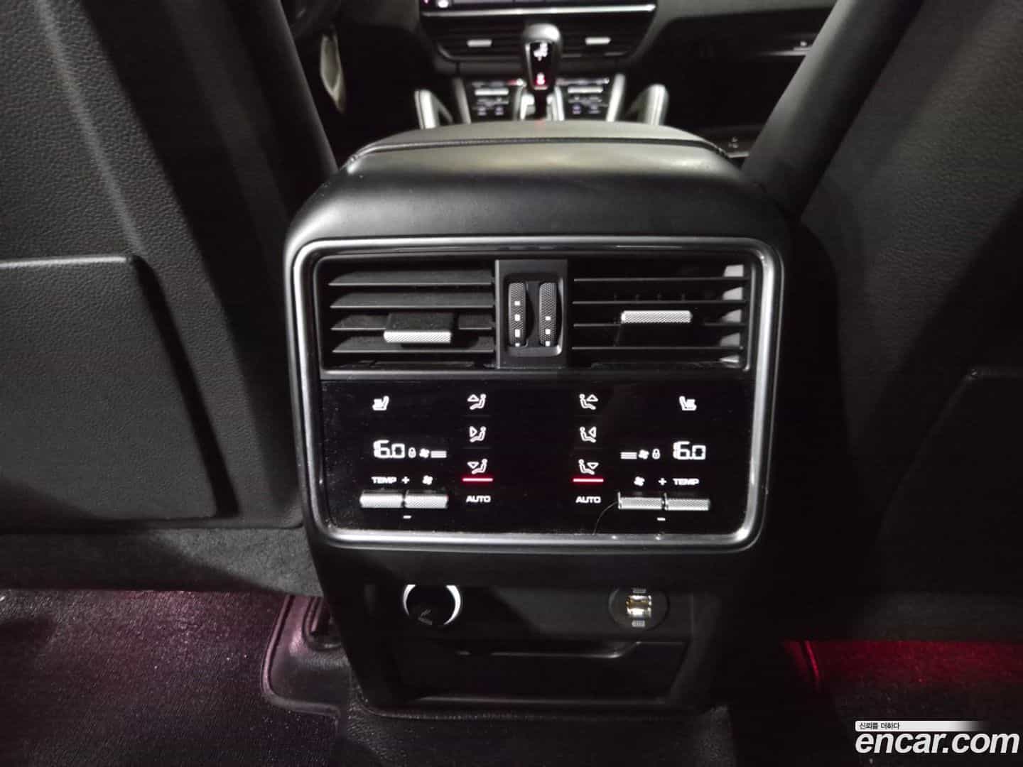 Cayenne Porsche 2019.1-INNER-009