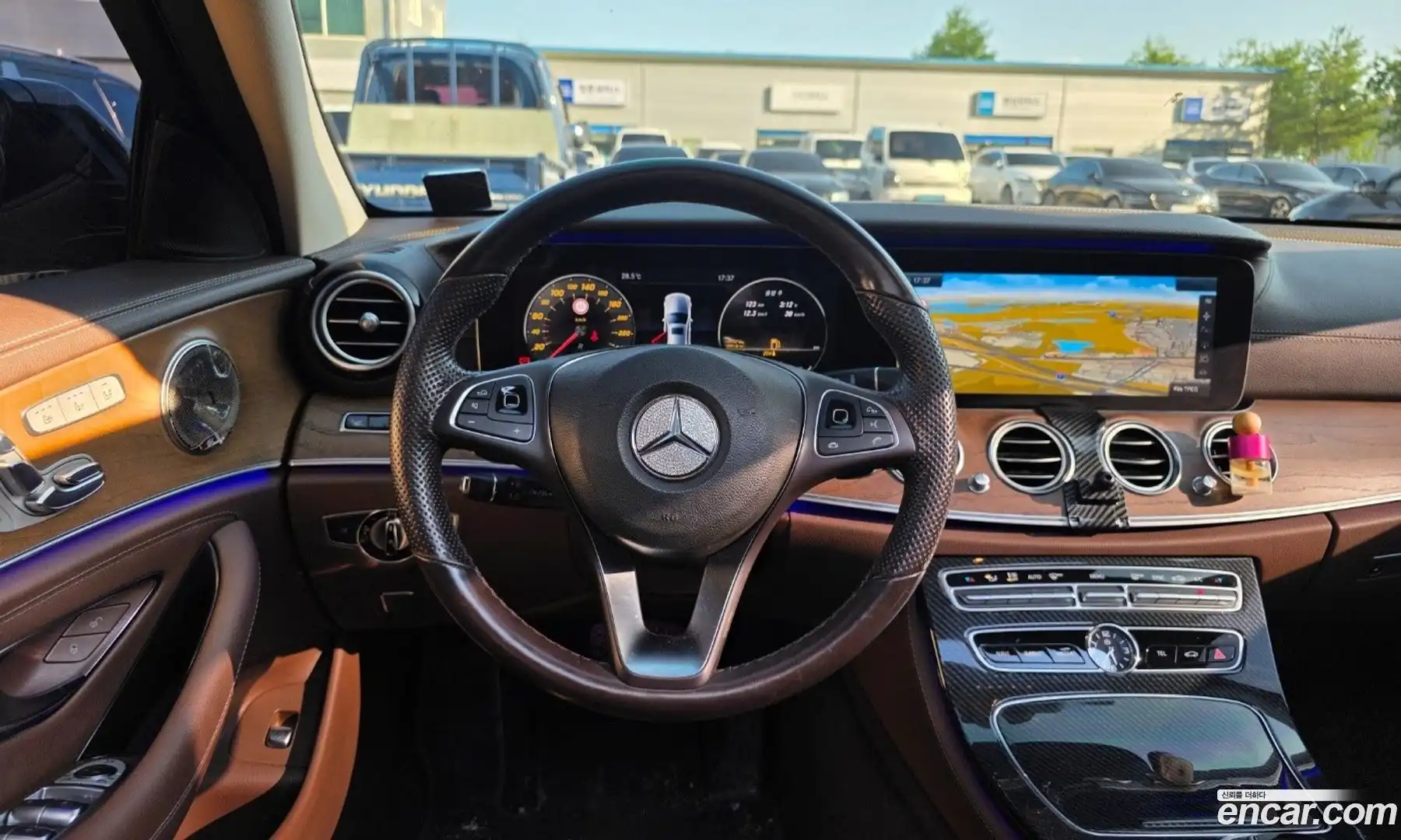 E-Class Mercedes-Benz 2017.1-INNER-008