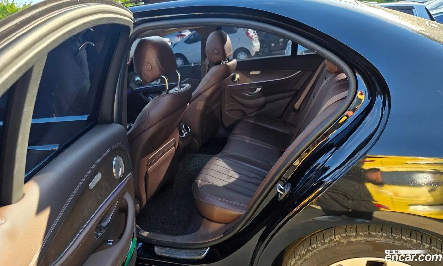 E-Class Mercedes-Benz 2017.1-OPTION-017