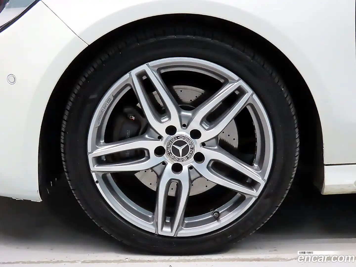 CLA-Class Mercedes-Benz 2018.0-OUTER-005