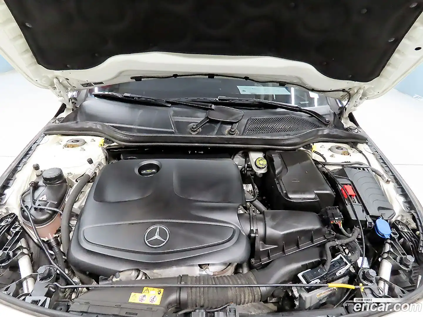 CLA-Class Mercedes-Benz 2018.0-OUTER-006